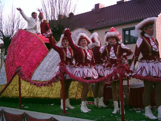 Einen Moment bitte...