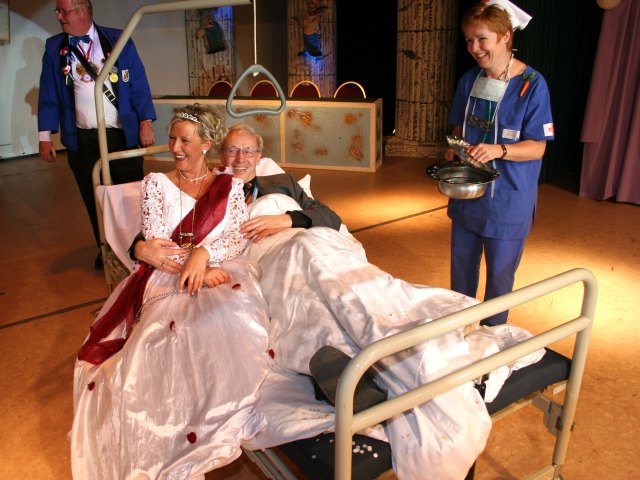 Einen Moment bitte...