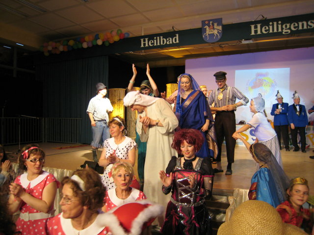 Einen Moment bitte...