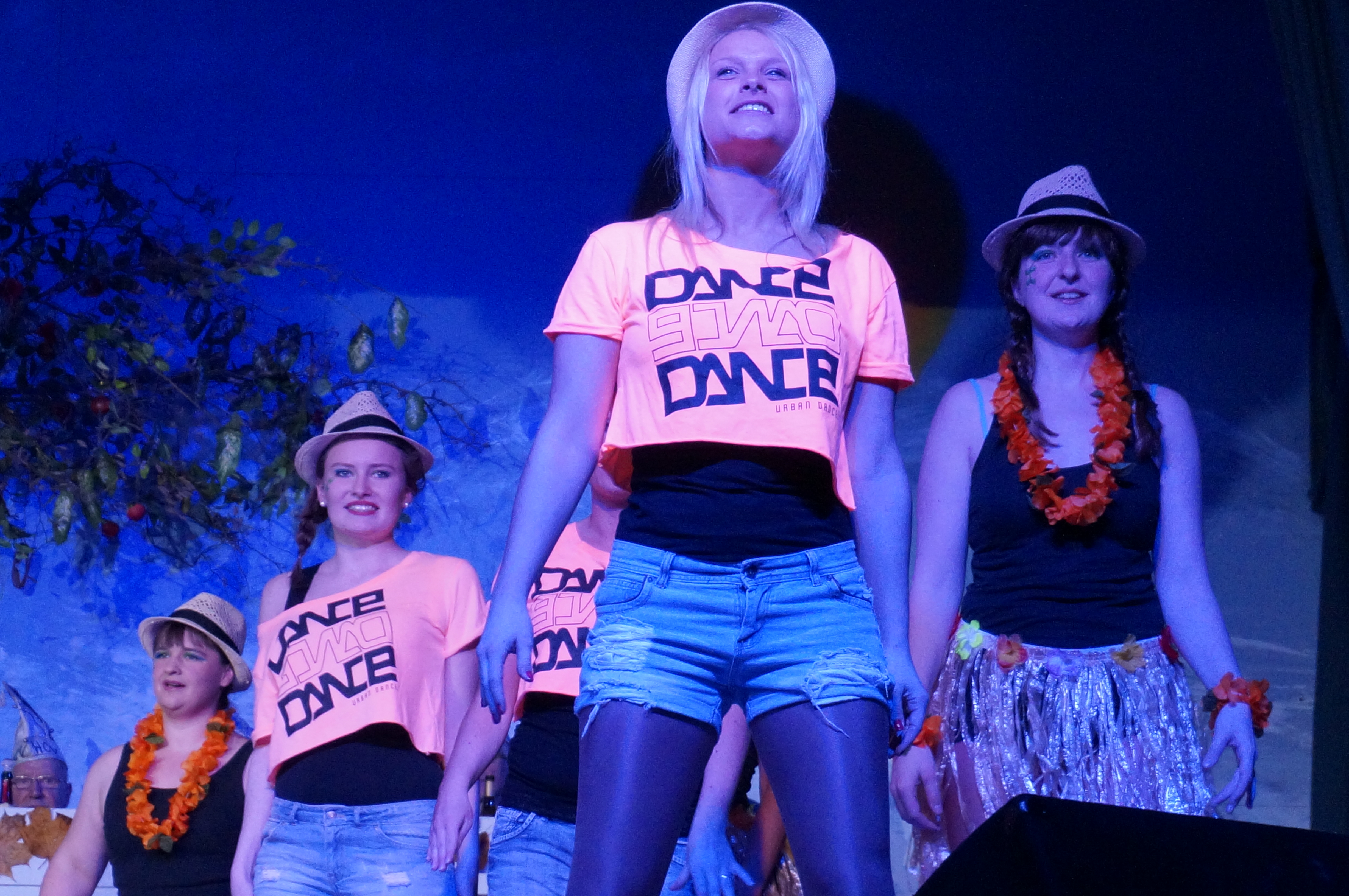 Einen Moment bitte...