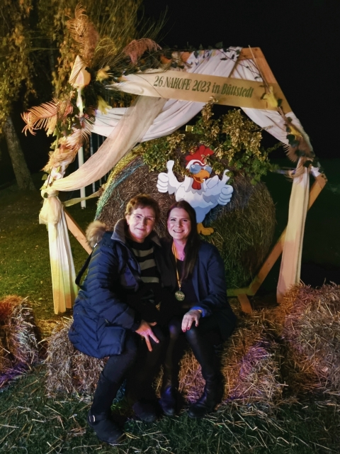 Einen Moment bitte...