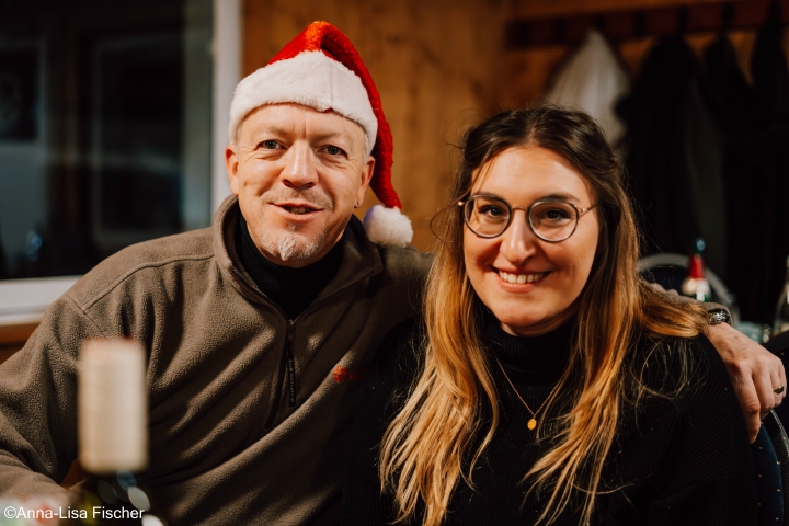 Einen Moment bitte...